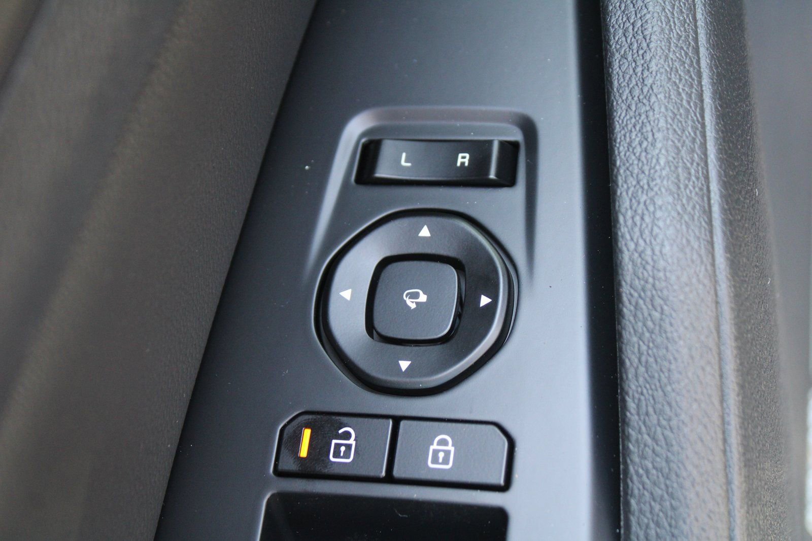 New 2026 Kia Sportage SX image 22