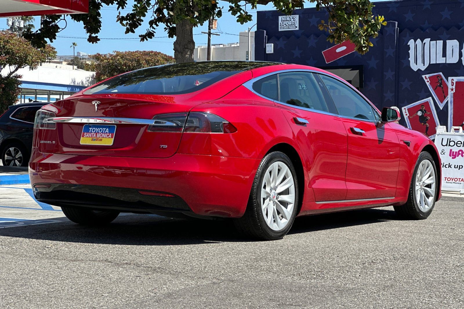 Used 2017 Tesla Model S 75 image 4