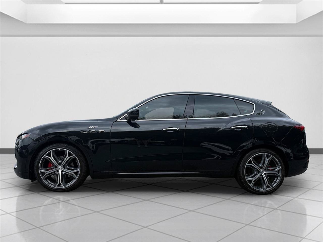 Used 2023 Maserati Levante GT AWD/4WD image 2