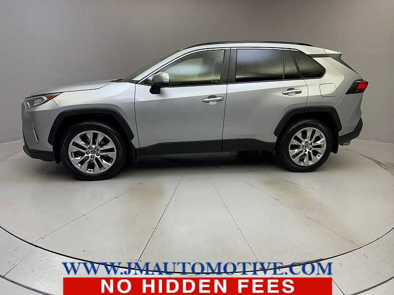 Used 2019 Toyota RAV4 XLE Premium w/ Cold Weather Package AWD/4WD image 2