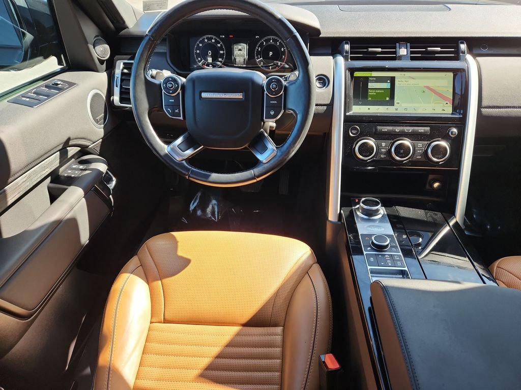 Used 2018 Land Rover Discovery HSE image 4
