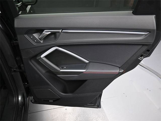 Certified 2025 Audi Q3 2.0T Premium Plus image 34