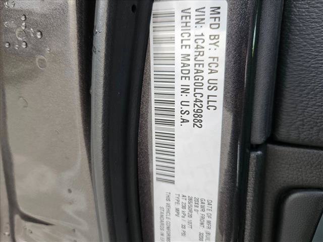 Used 2020 Jeep Grand Cherokee Altitude RWD image 26