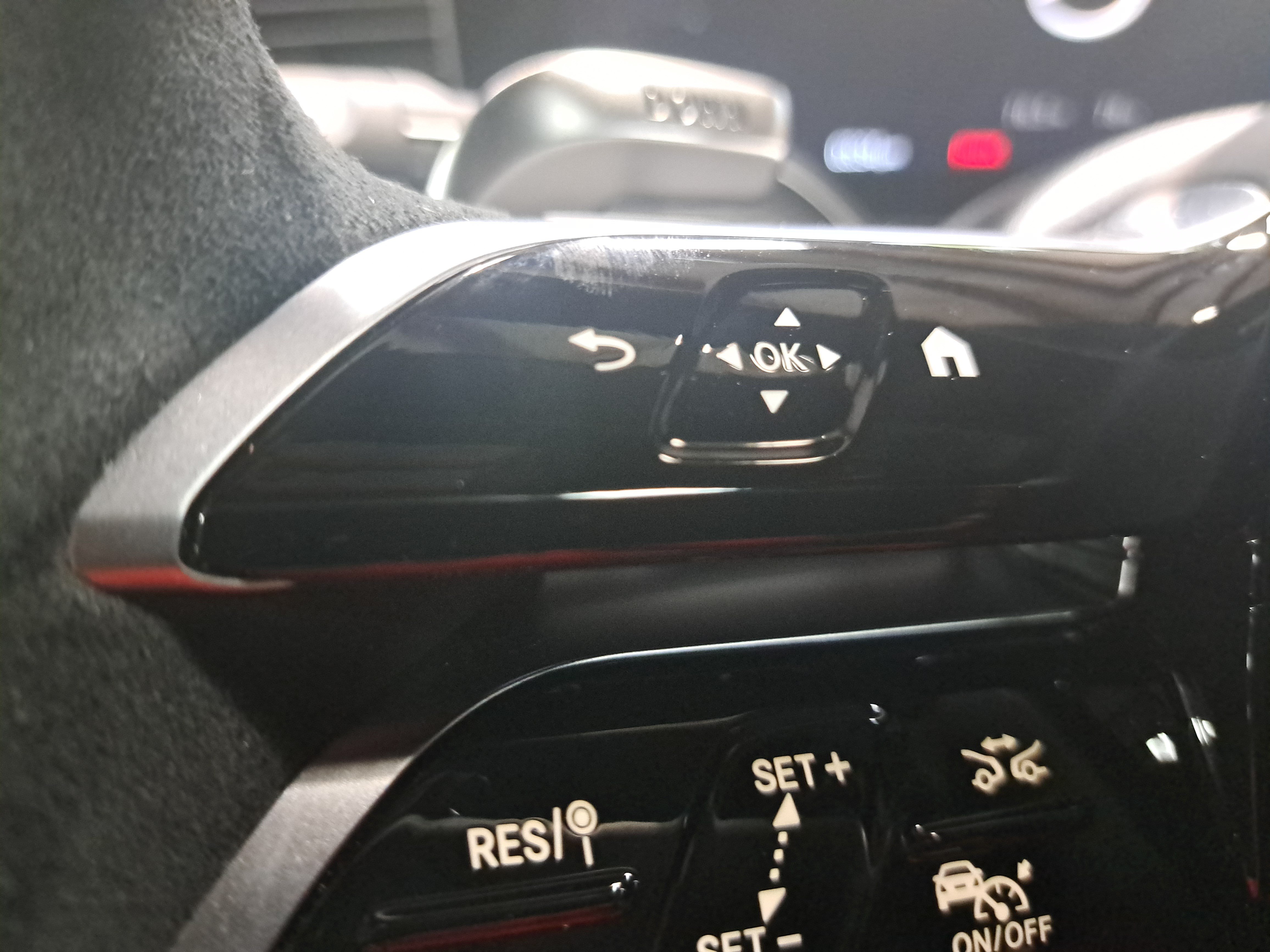New 2026 Mercedes-Benz GLS 63 AMG 4MATIC image 18