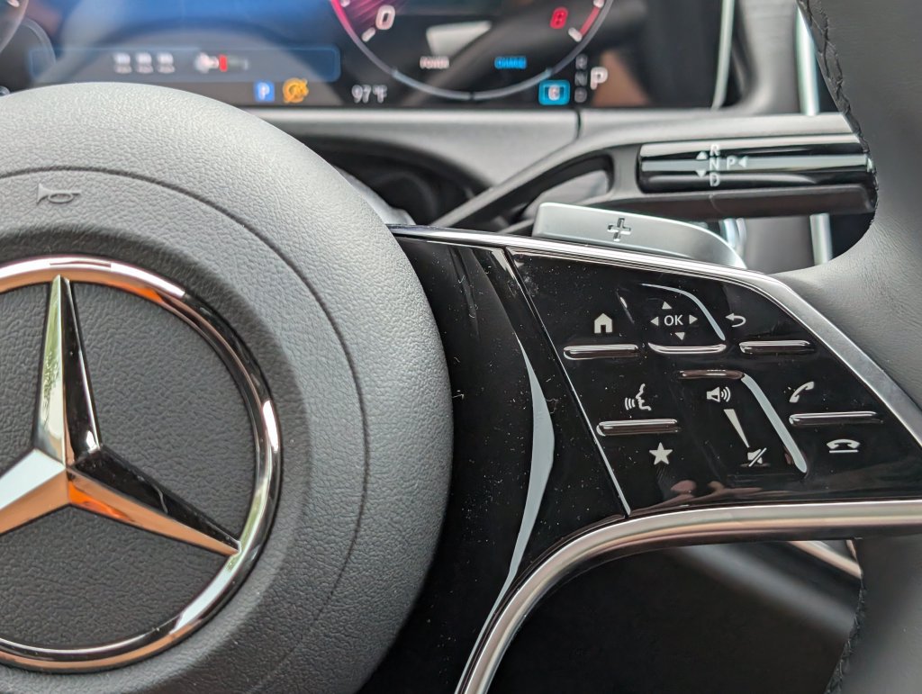 New 2026 Mercedes-Benz E 350 4MATIC Sedan image 27