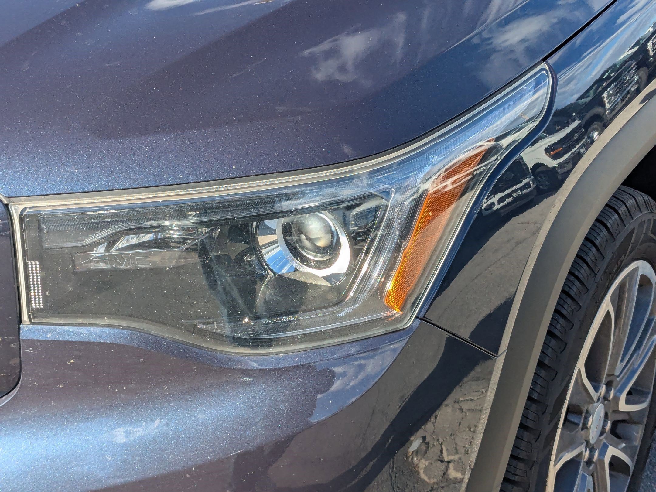 Used 2019 GMC Acadia SLT image 12