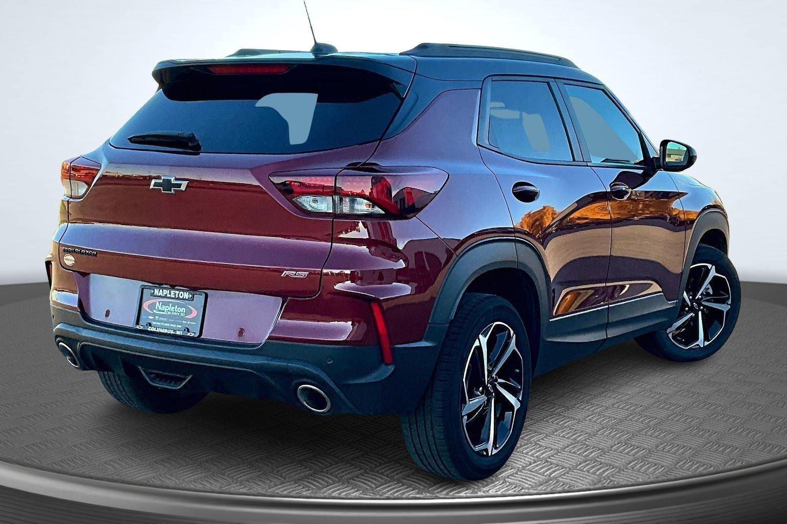 Used 2023 Chevrolet TrailBlazer RS w/ Convenience Package image 2