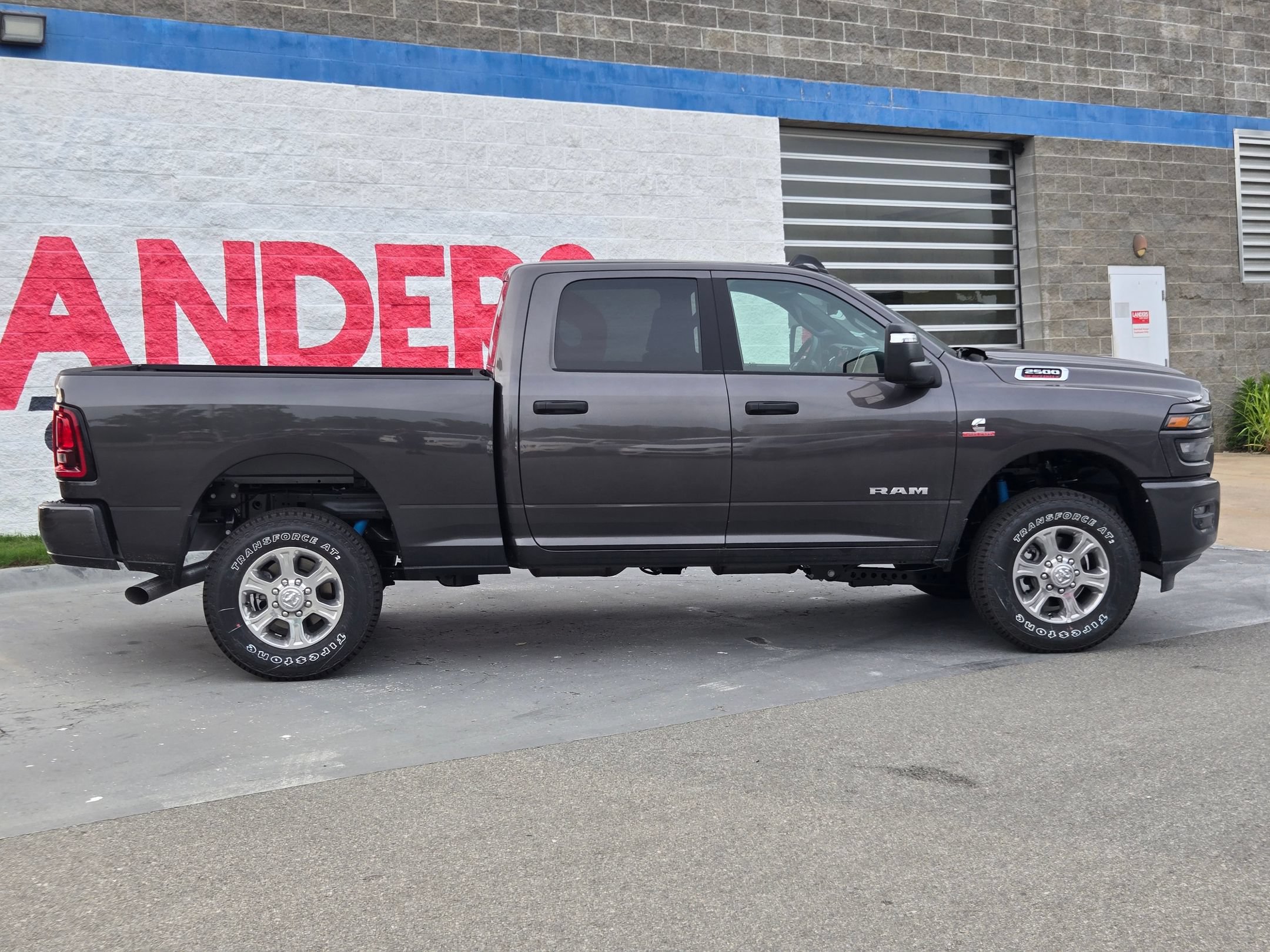New 2026 RAM 2500 Big Horn AWD/4WD image 8
