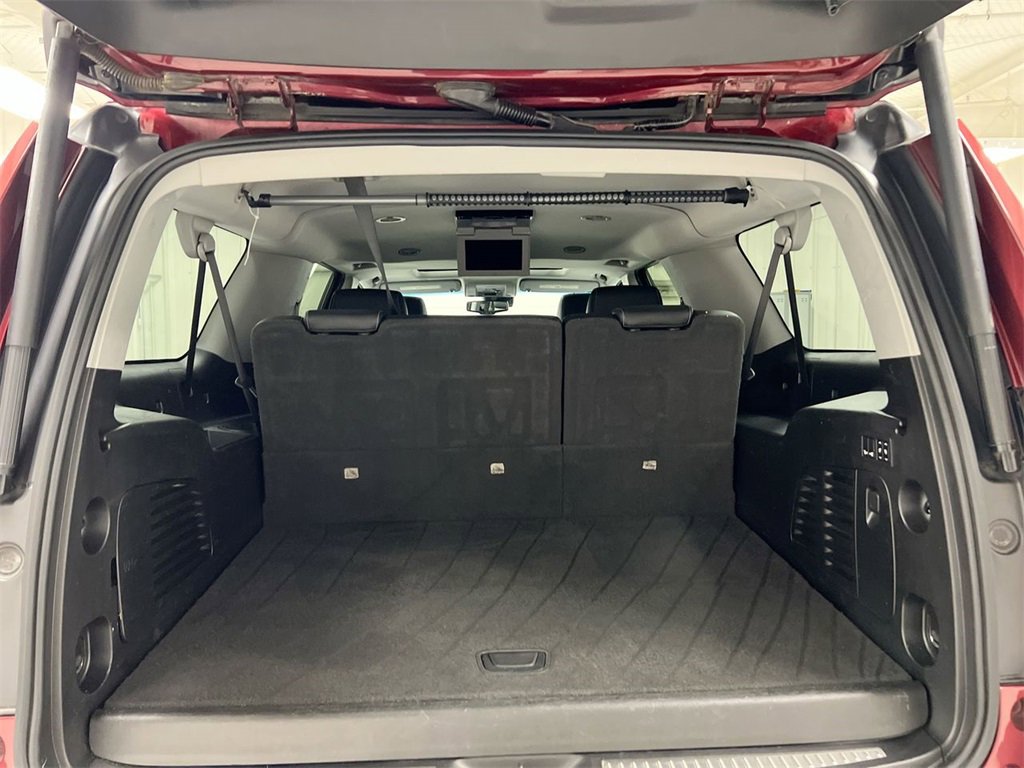 Used 2019 Chevrolet Suburban LT image 24