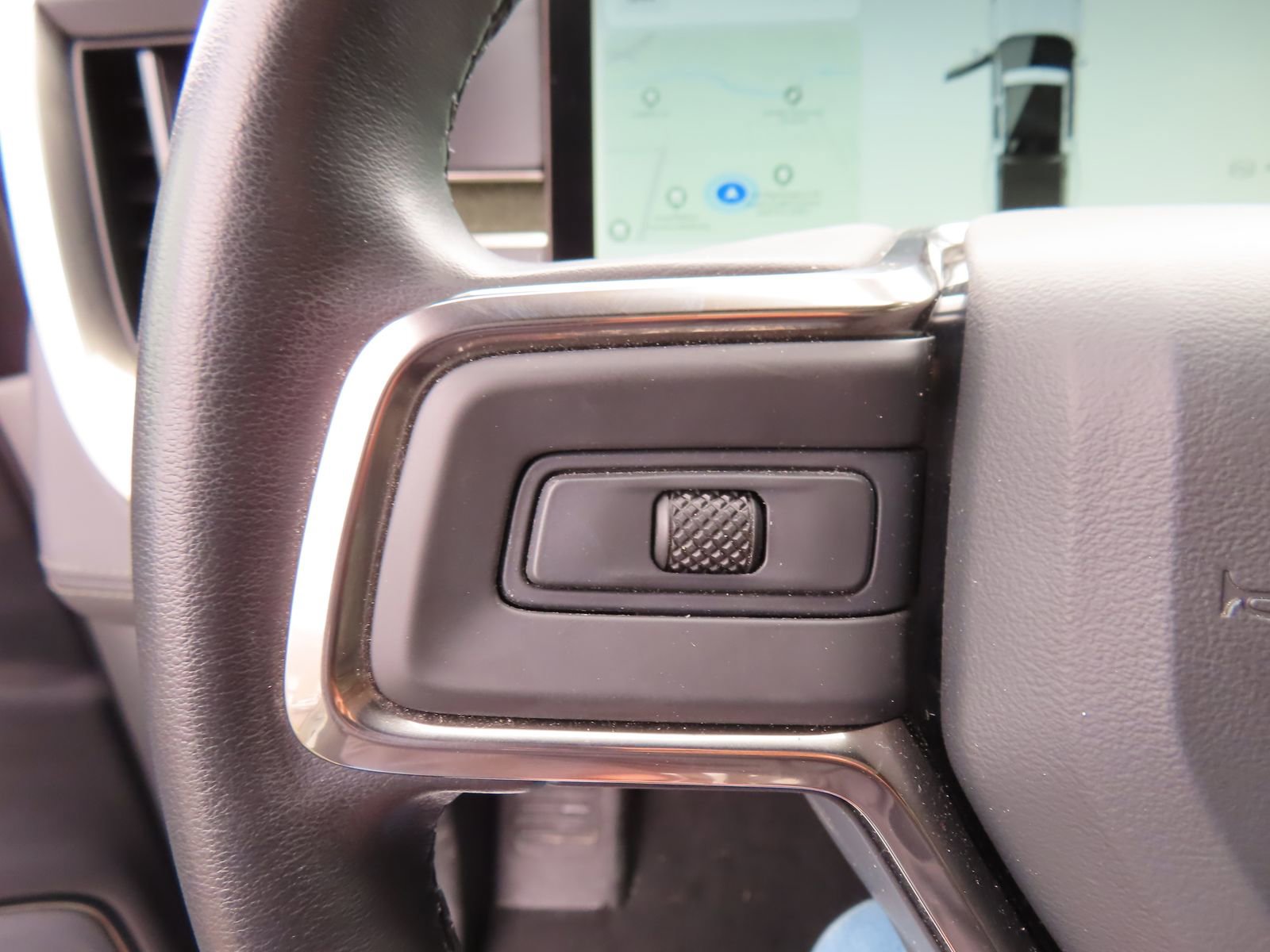 Used 2025 Rivian R1T Adventure AWD/4WD image 21