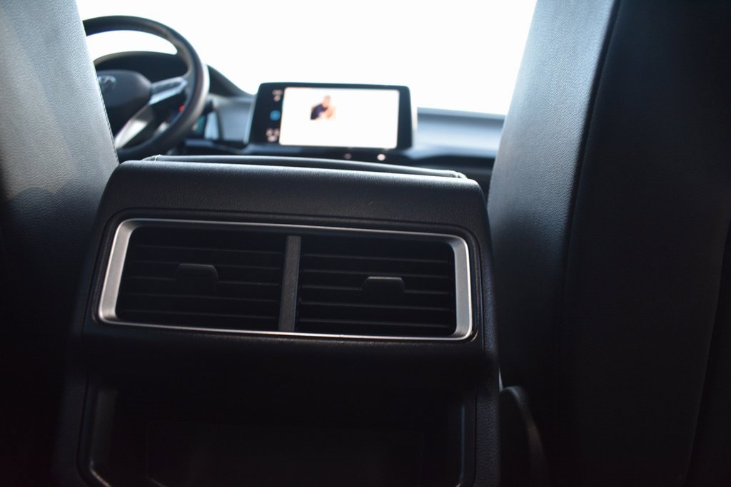 Used 2024 Volkswagen Atlas Cross Sport SE image 32