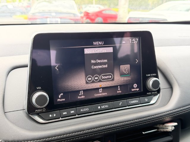 Used 2025 Nissan Rogue SV FWD image 21