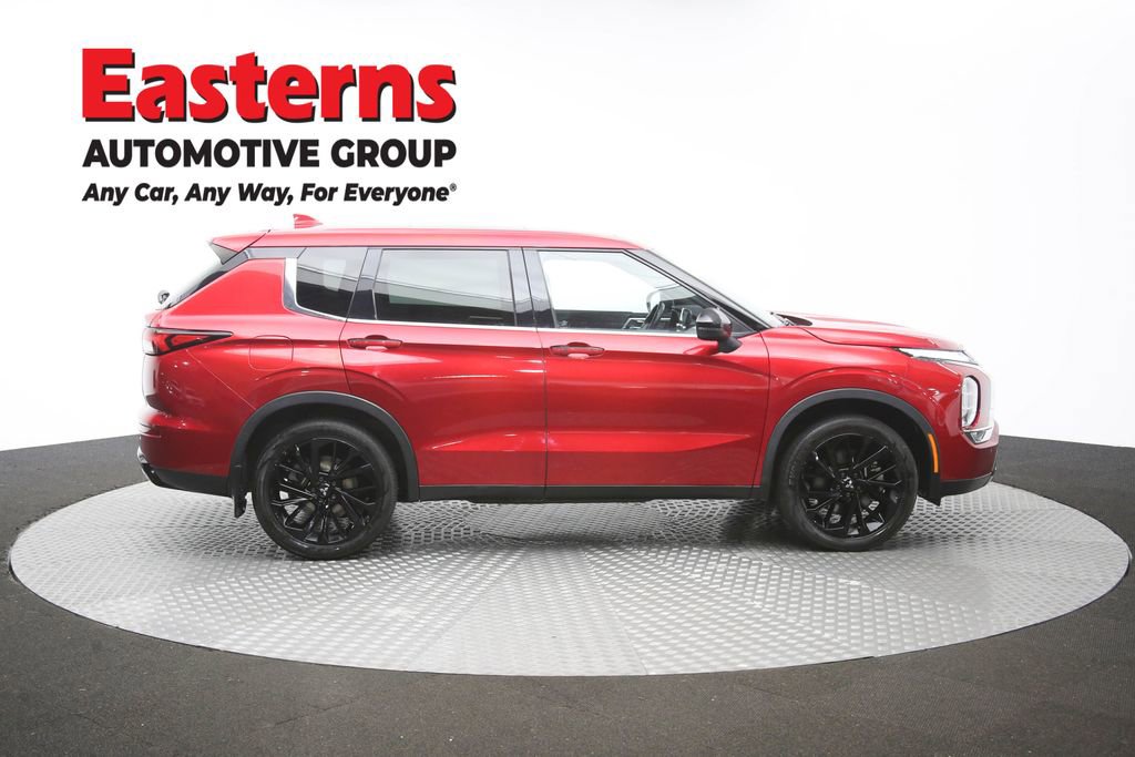 Used 2022 Mitsubishi Outlander SE FWD image 45