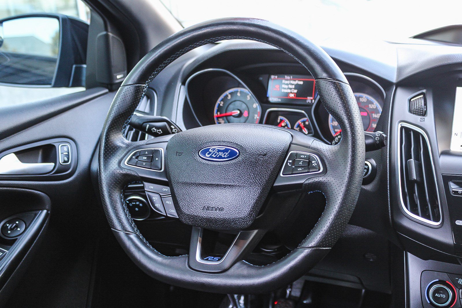 Used 2017 Ford Focus RS AWD/4WD image 17
