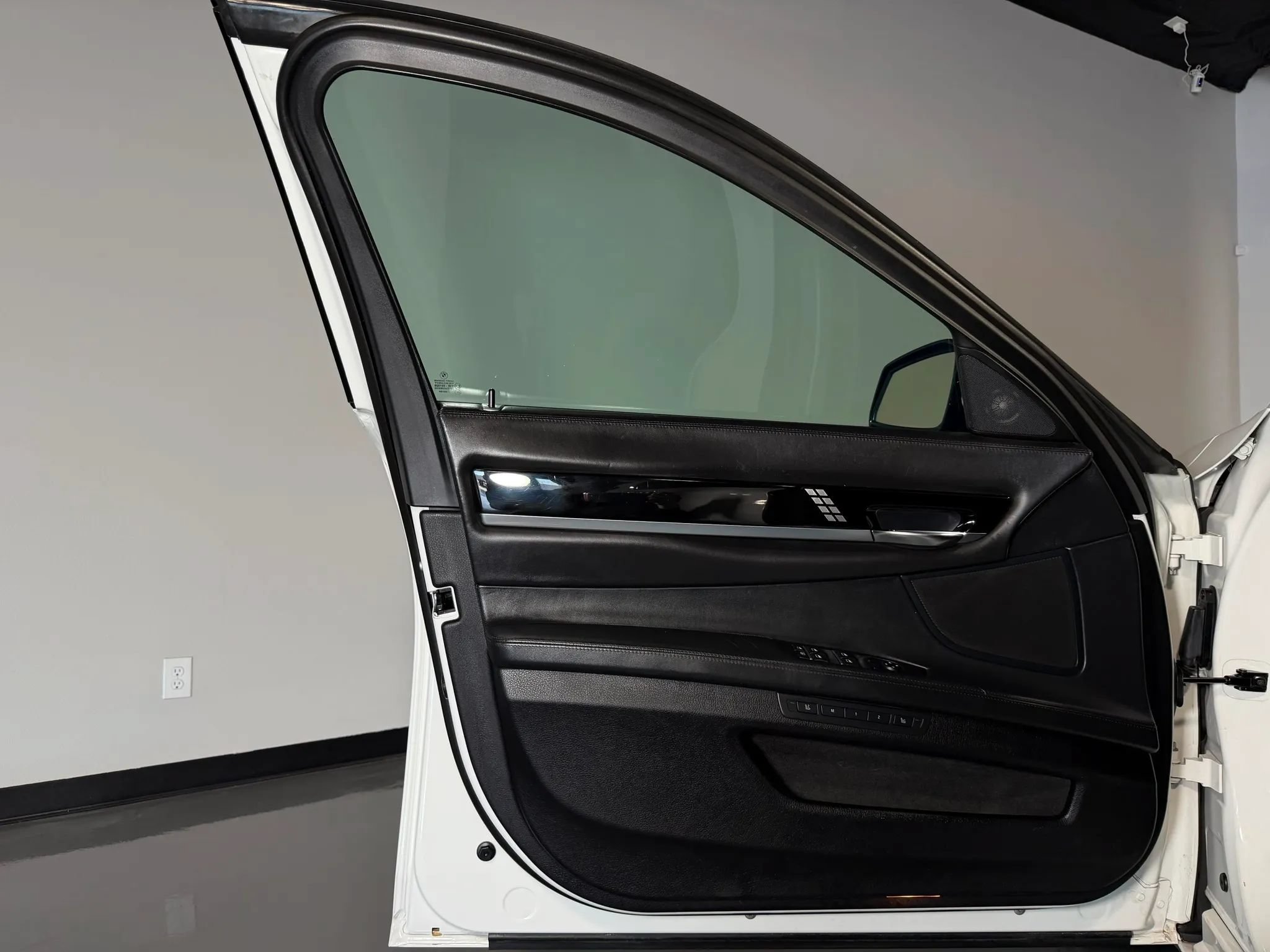 Used 2012 BMW ALPINA B7 RWD image 38