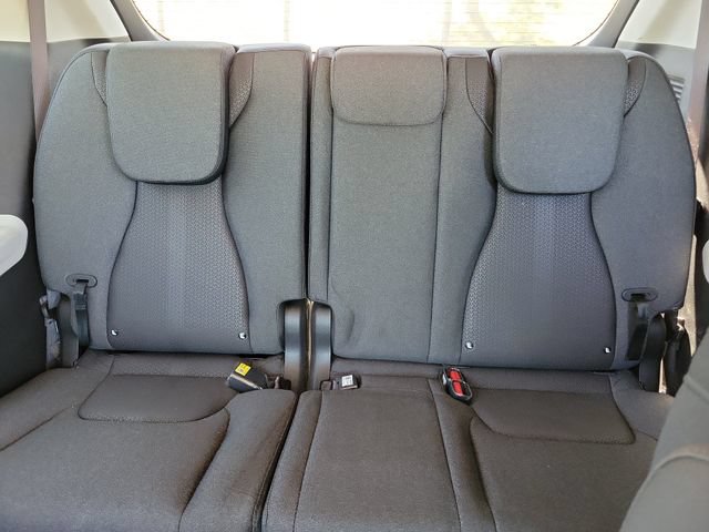Used 2023 Kia Carnival LX FWD image 17