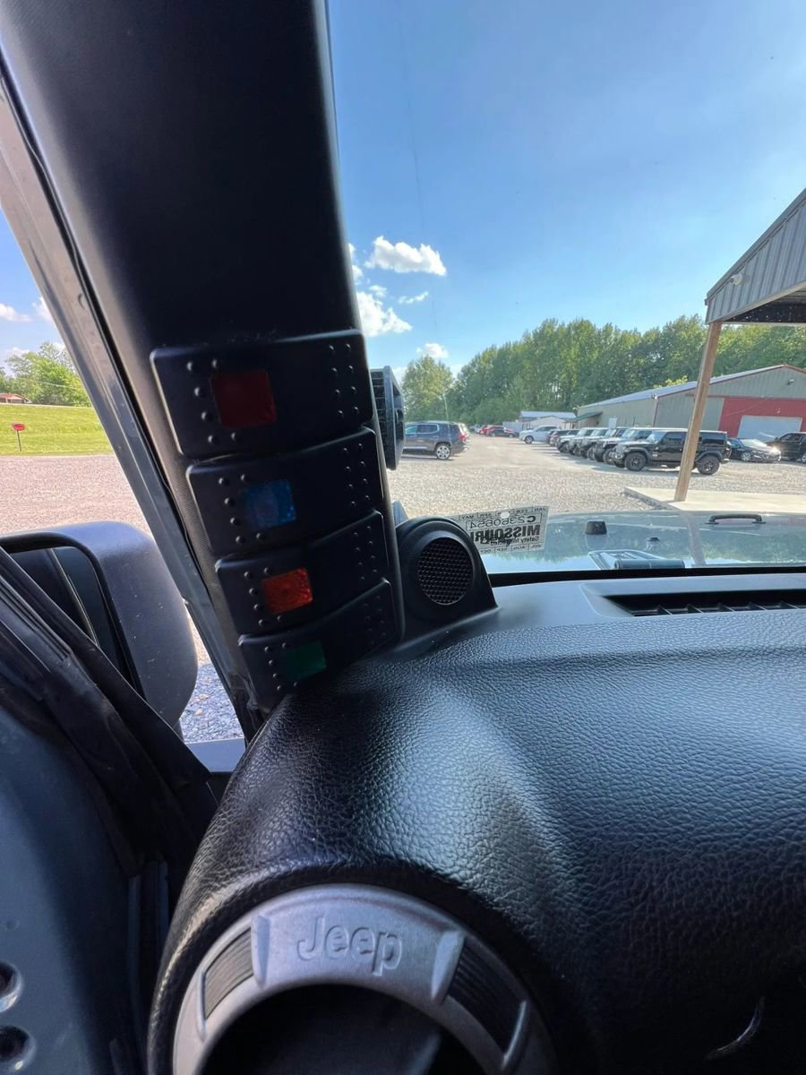 Used 2014 Jeep Wrangler Unlimited Sport w/ Dual Top Group AWD/4WD image 18