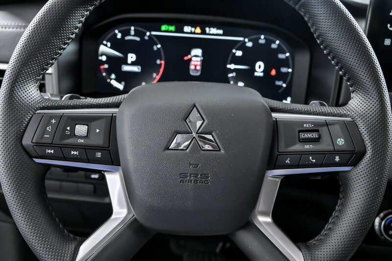New 2025 Mitsubishi Outlander SE AWD/4WD image 18