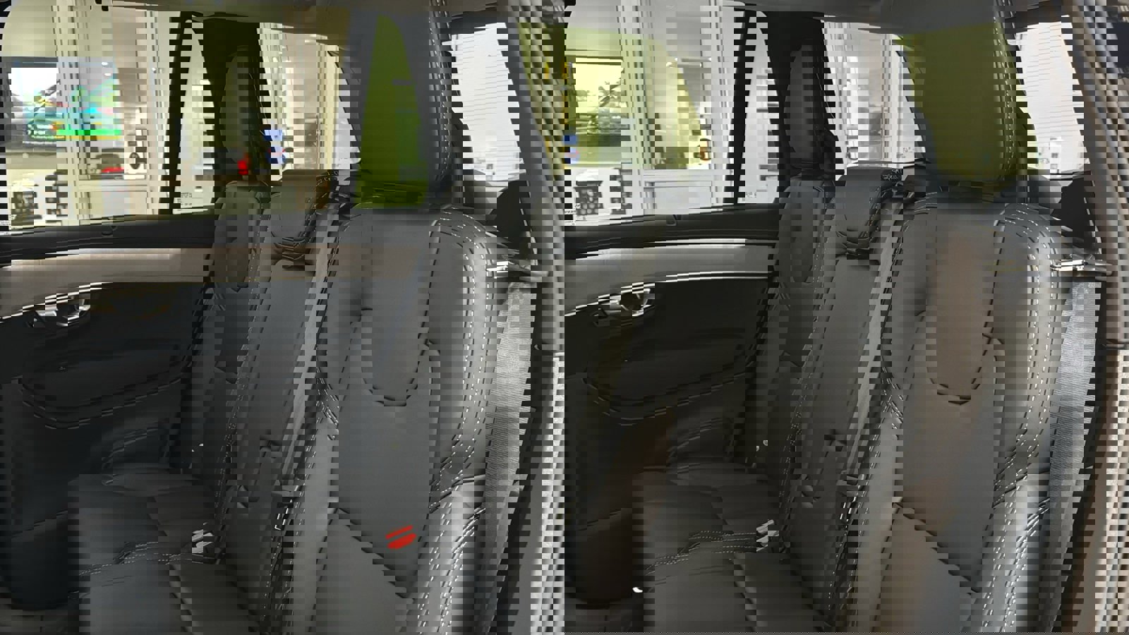 New 2026 Volvo XC90 B6 Ultra w/ Protection Package Premier image 26