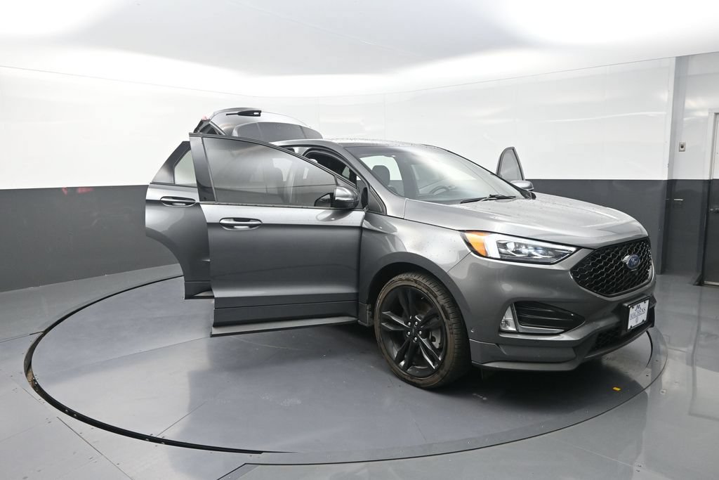 Used 2022 Ford Edge ST w/ Equipment Group 401A AWD/4WD image 32