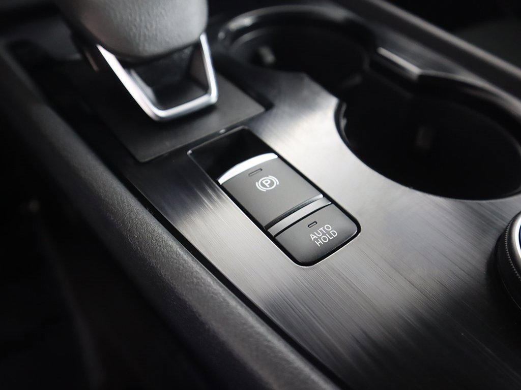 Used 2024 Nissan Rogue S image 43