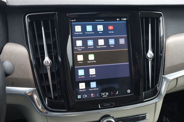 Used 2023 Volvo S90 B6 Plus image 17