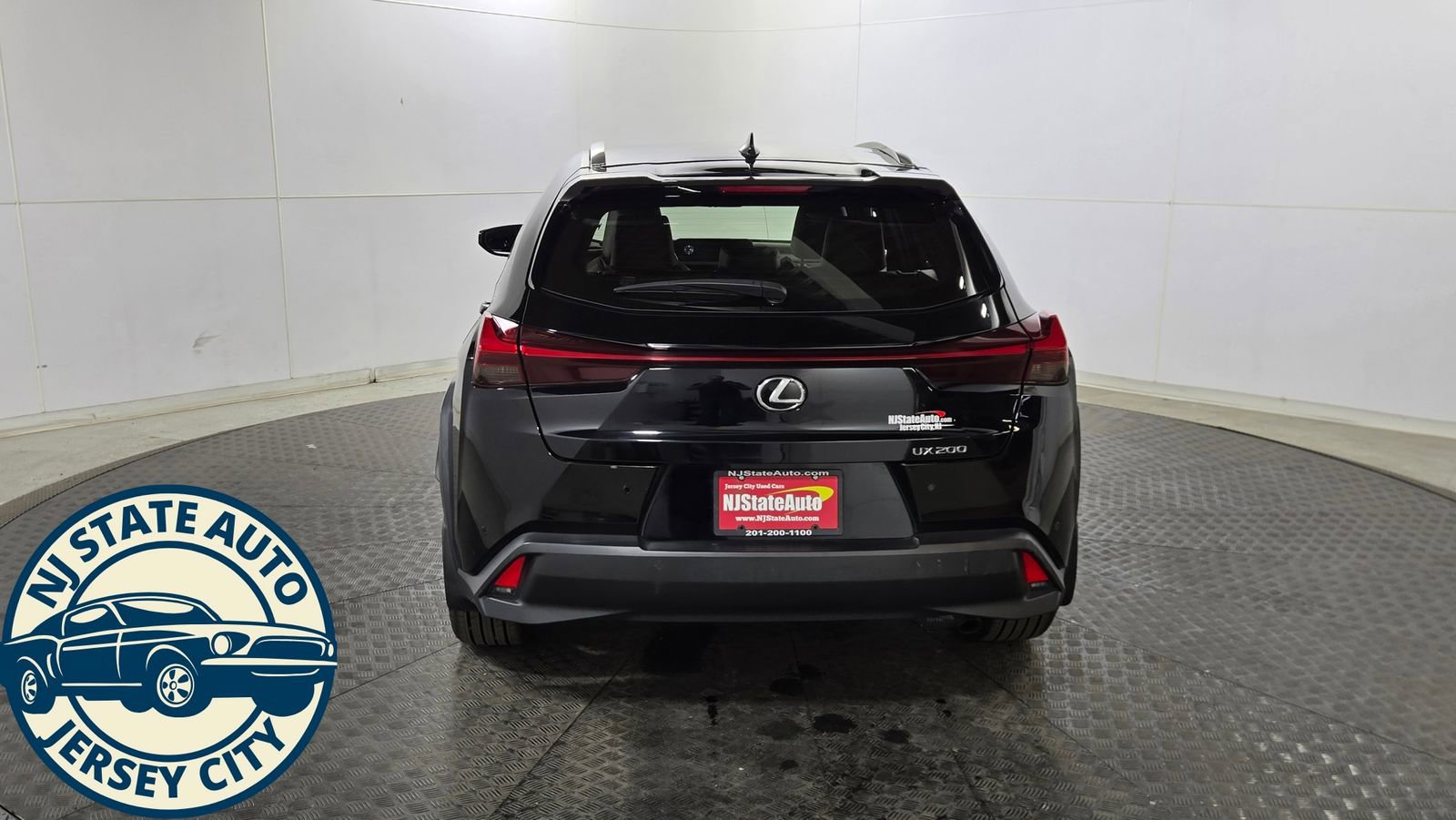 Used 2019 Lexus UX 200 FWD image 6