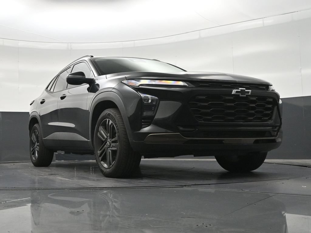Used 2025 Chevrolet Trax ACTIV w/ Driver Confidence Package FWD image 30