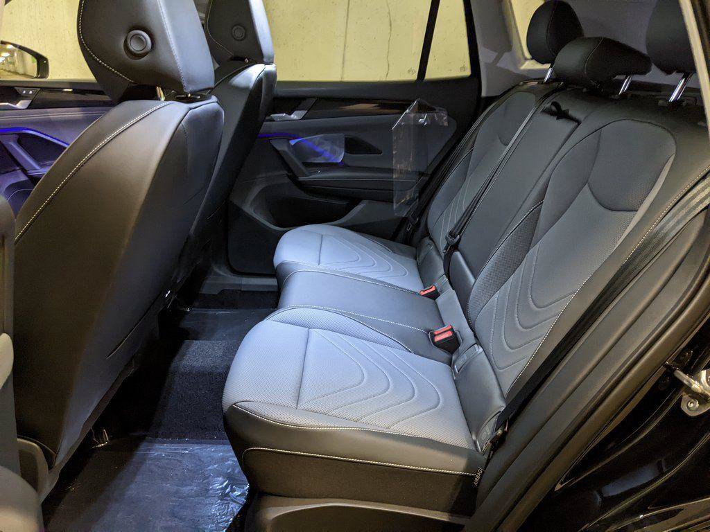 New 2026 Volkswagen Tiguan SE AWD/4WD image 23