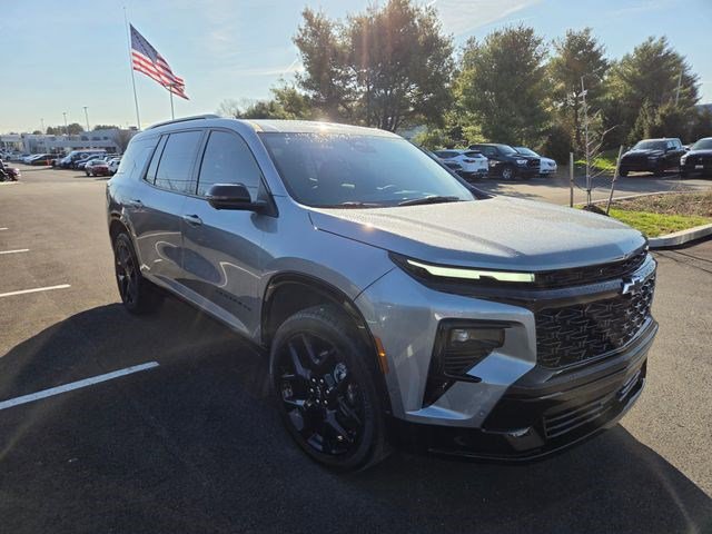 Used 2024 Chevrolet Traverse RS w/ LPO, Floor Liner Package image 9