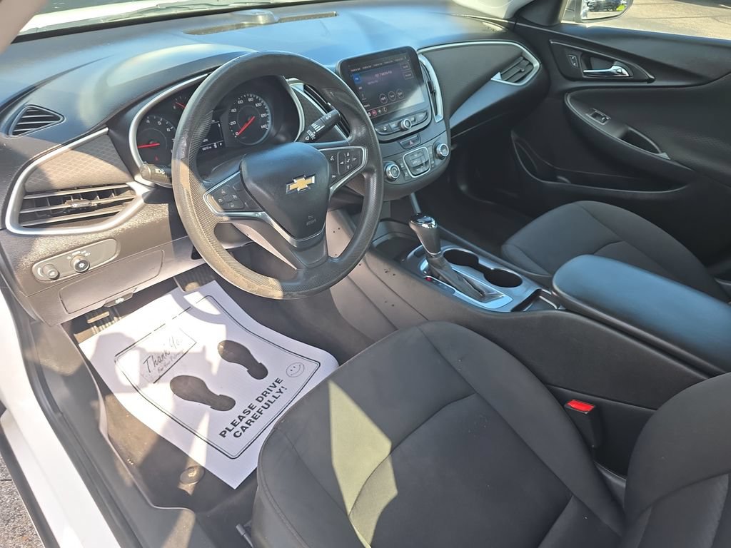 Used 2019 Chevrolet Malibu LS FWD image 22