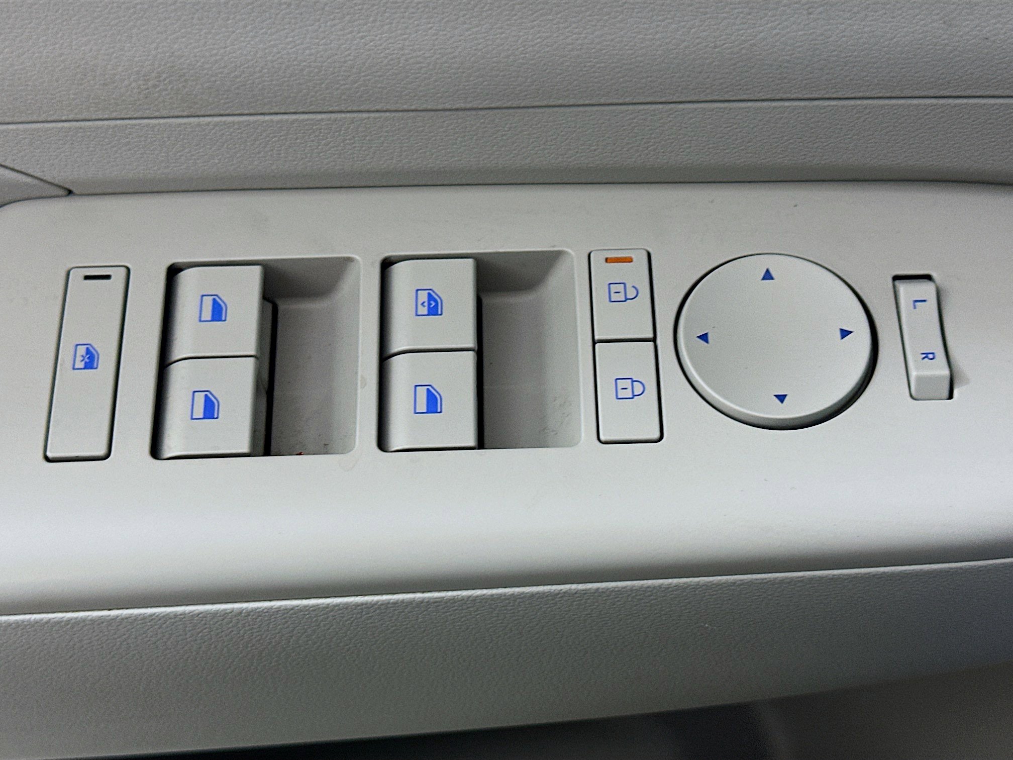 Used 2024 Hyundai Kona SEL FWD image 15