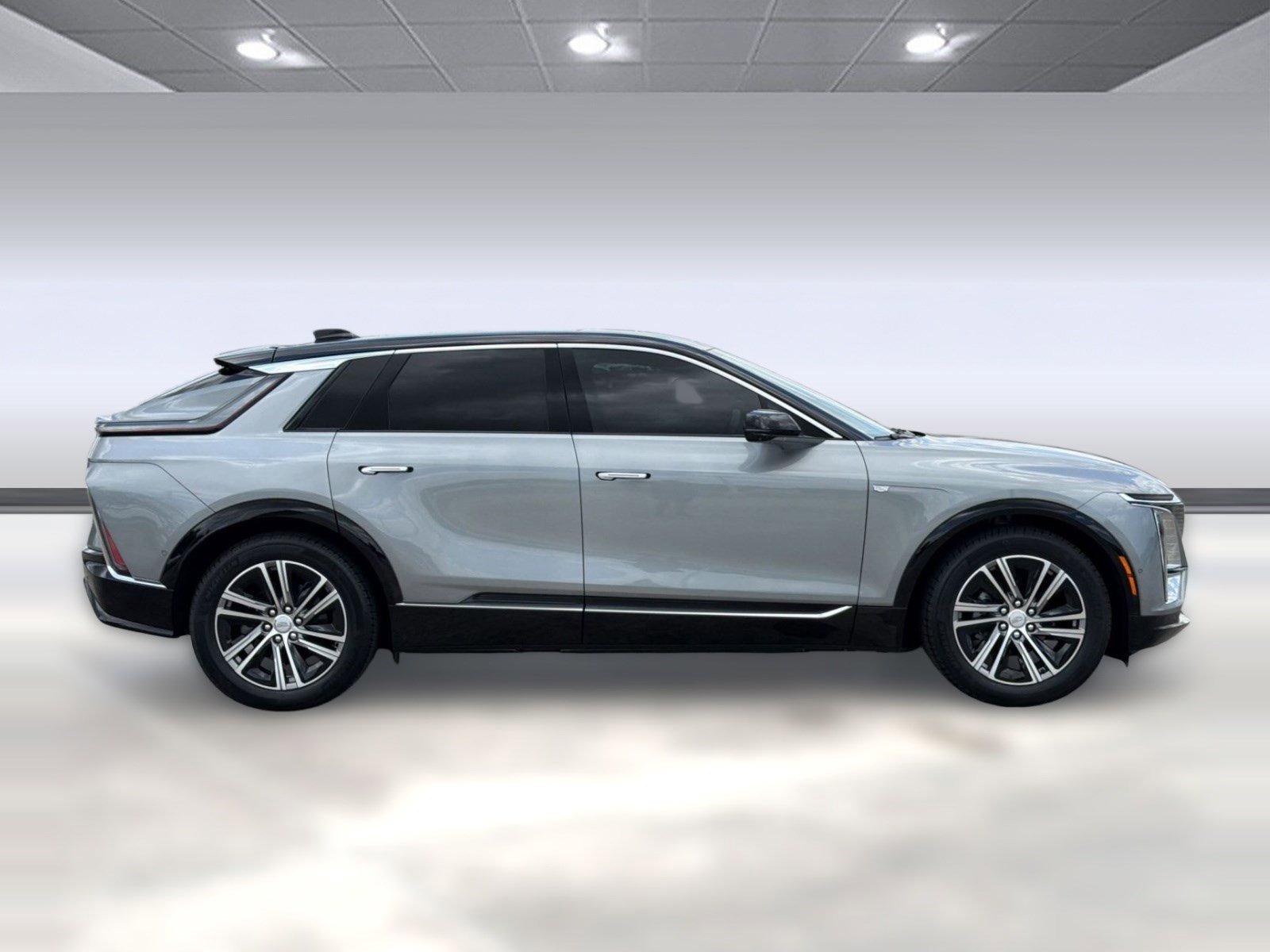 New 2025 Cadillac Lyriq Luxury RWD image 8