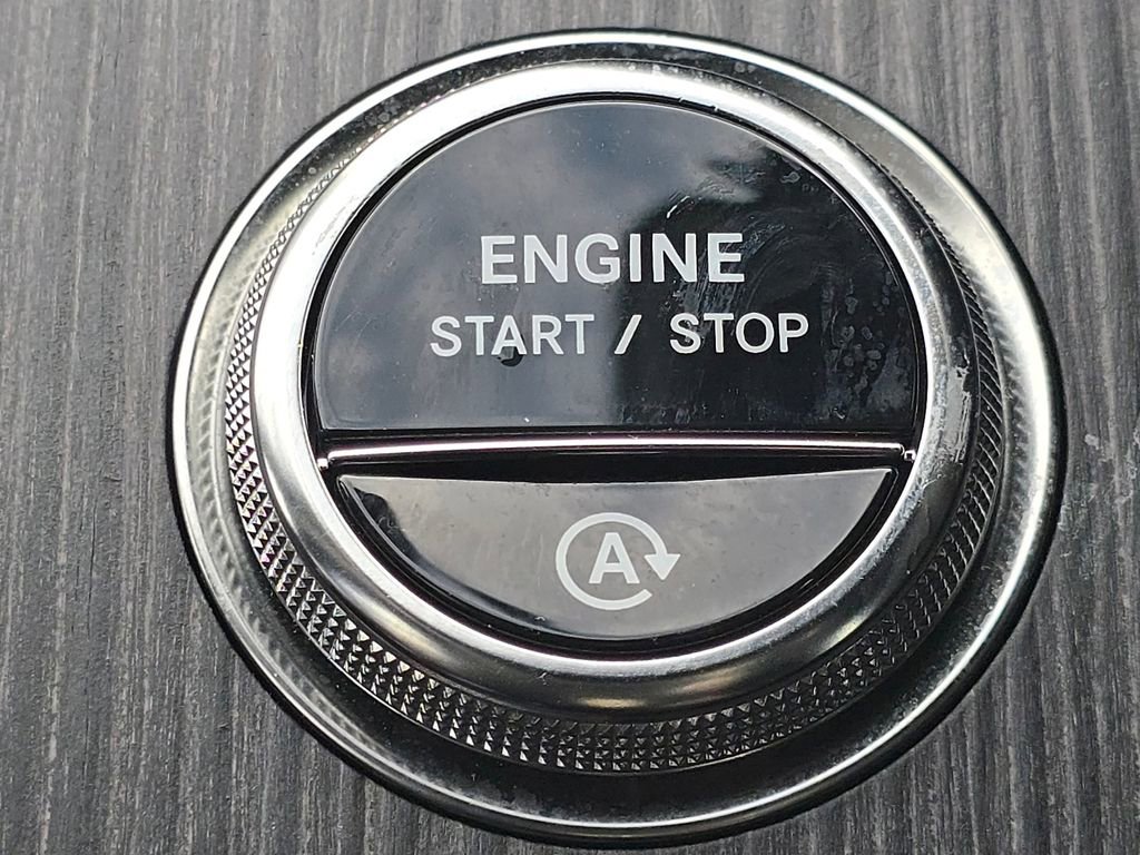 Certified 2025 Mercedes-Benz C 300 4MATIC Sedan image 32