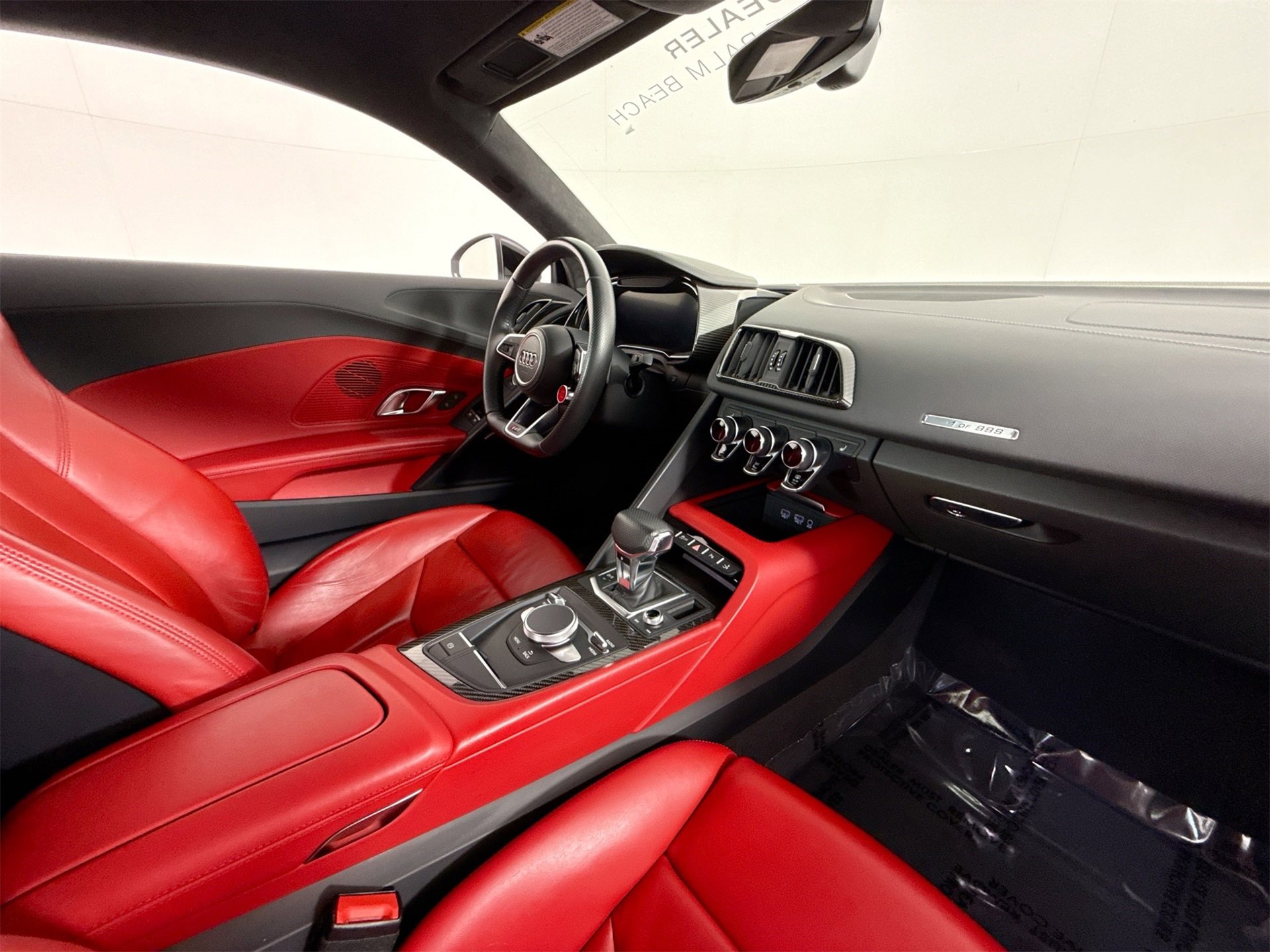 Used 2018 Audi R8 V10 w/ Premium Package image 23