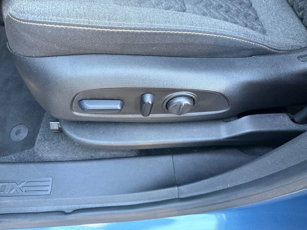 Used 2024 Chevrolet Equinox LT FWD image 27