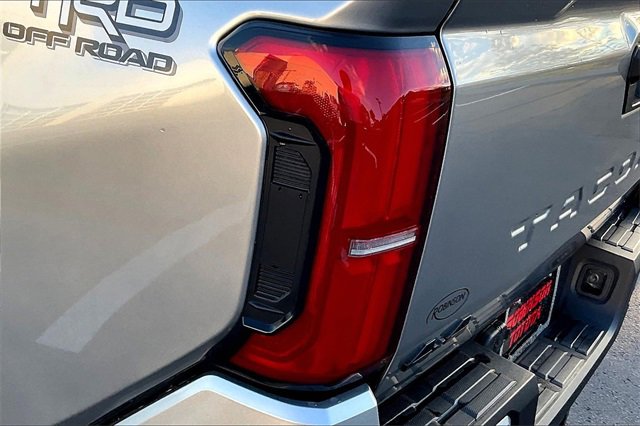 Used 2024 Toyota Tacoma TRD Off-Road image 29