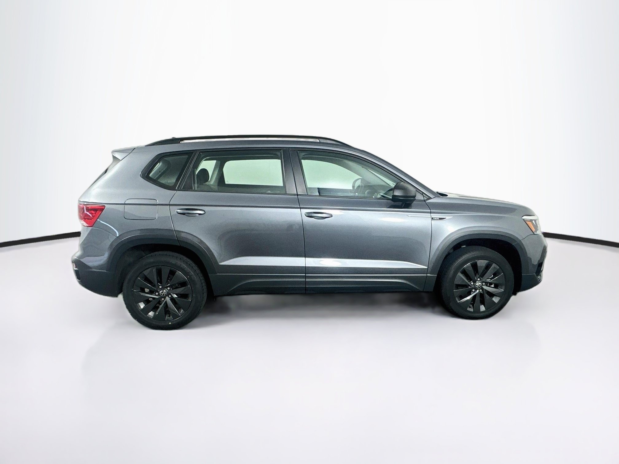 Used 2024 Volkswagen Taos S FWD image 10
