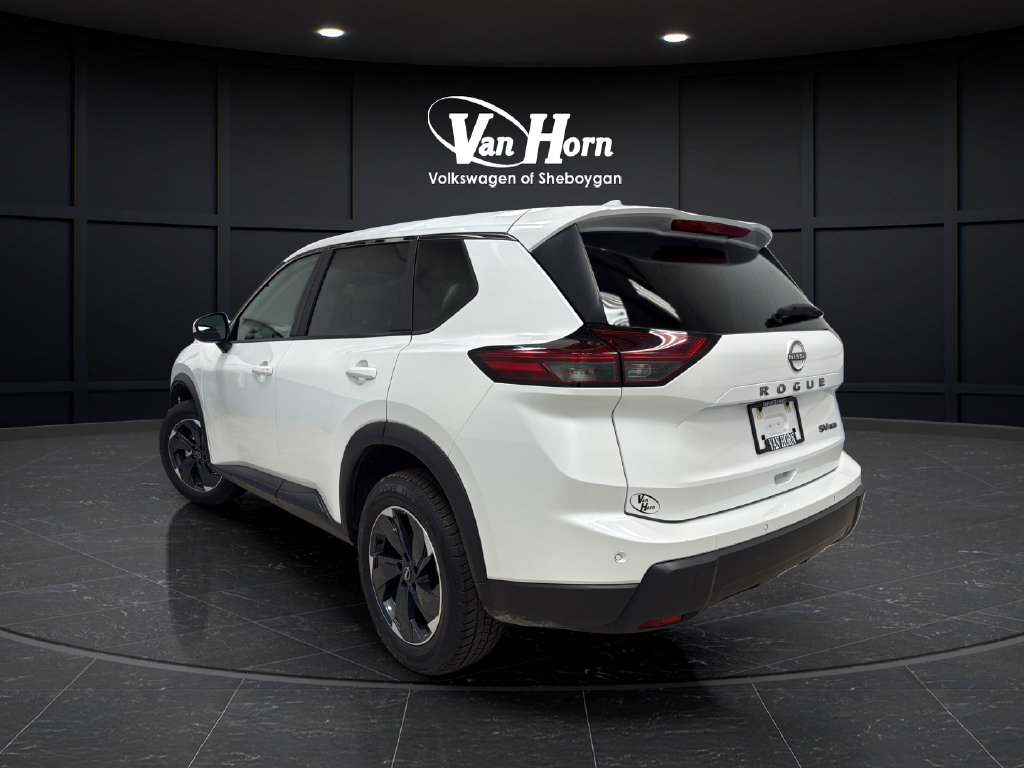 Used 2024 Nissan Rogue SV AWD/4WD image 5