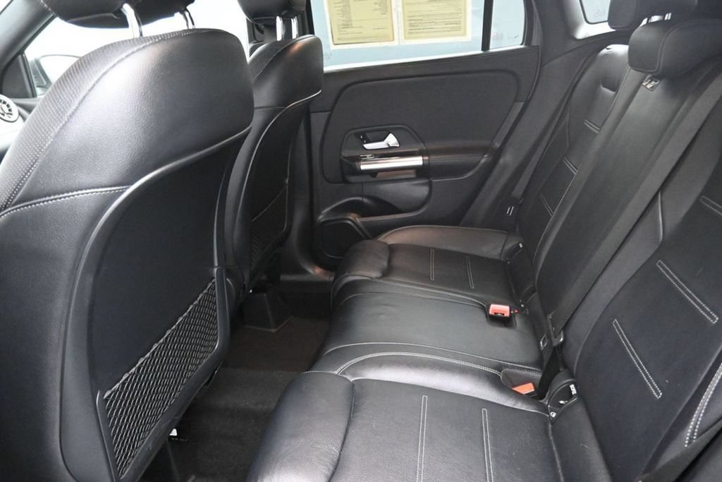 Used 2022 Mercedes-Benz GLA 250 4MATIC image 10