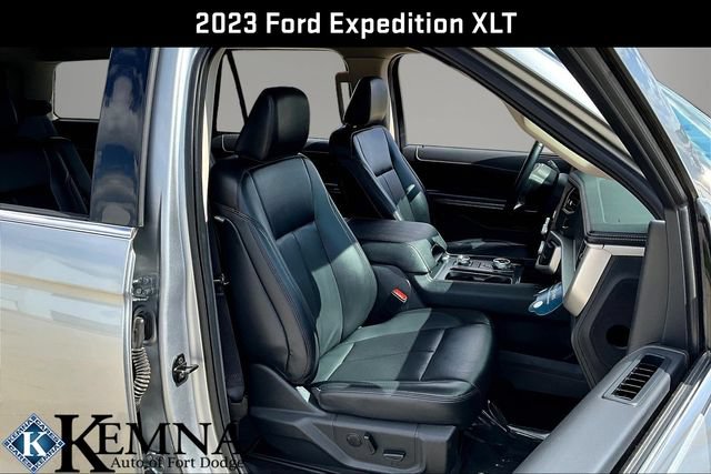 Used 2023 Ford Expedition XLT AWD/4WD image 34