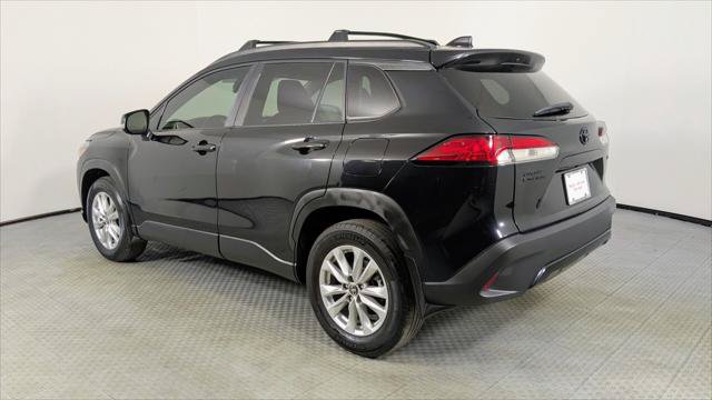 Used 2024 Toyota Corolla Cross LE FWD image 4