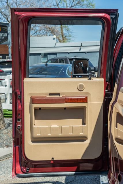 Used 2012 Ford F250 King Ranch w/ King Ranch w/Chrome Pkg image 33