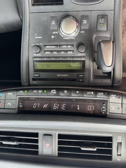 Used 2014 Lexus CT 200h image 28