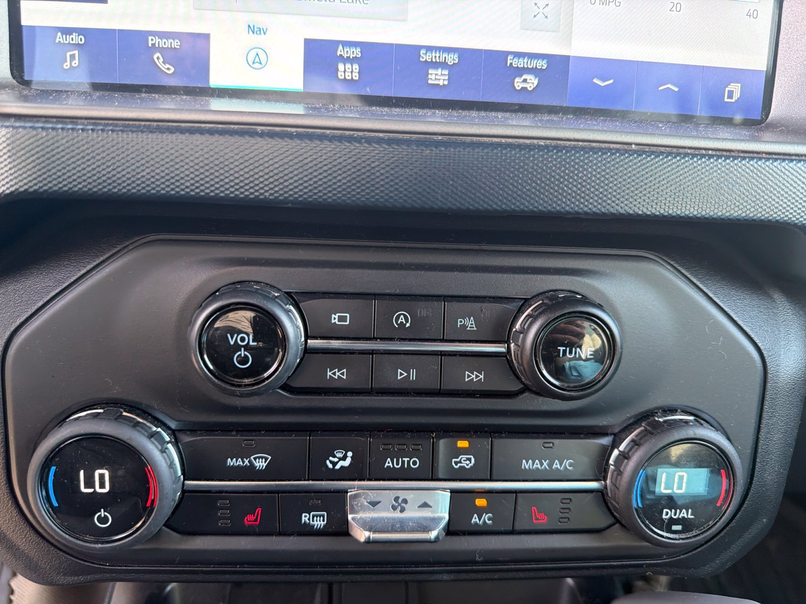 Used 2021 Ford Bronco Outer Banks AWD/4WD image 12