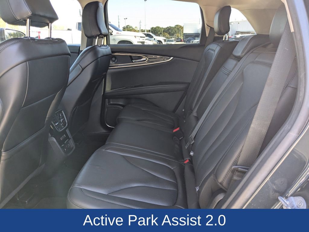 Used 2022 Lincoln Nautilus Reserve w/ Equipment Group 201A image 11