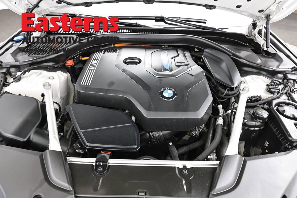 Used 2023 BMW 530e xDrive w/ Convenience Package AWD/4WD image 7