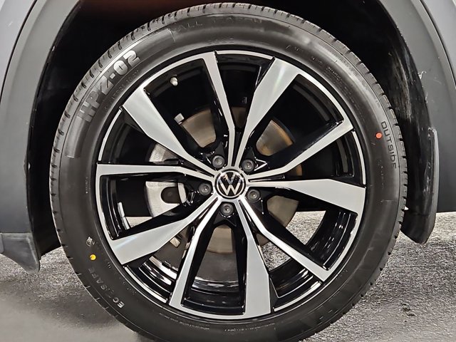 Used 2024 Volkswagen Atlas SEL Premium R-Line AWD/4WD image 24