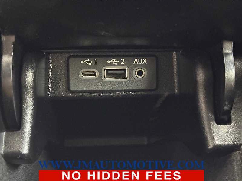 Used 2019 Nissan Maxima 3.5 SV w/ Floor Mat Group FWD image 30