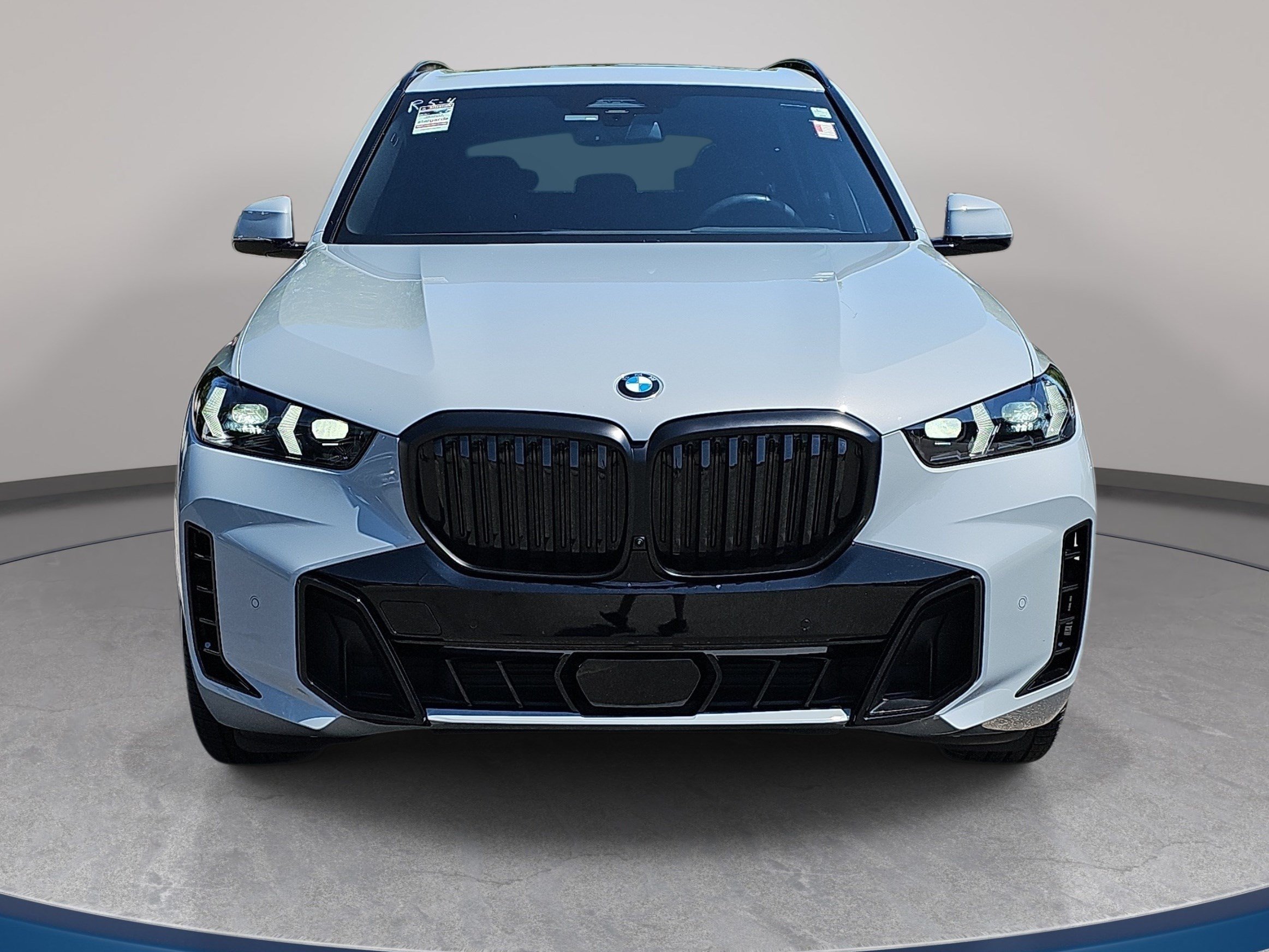 Certified 2024 BMW X5 xDrive40i w/ M Sport Package AWD/4WD image 2